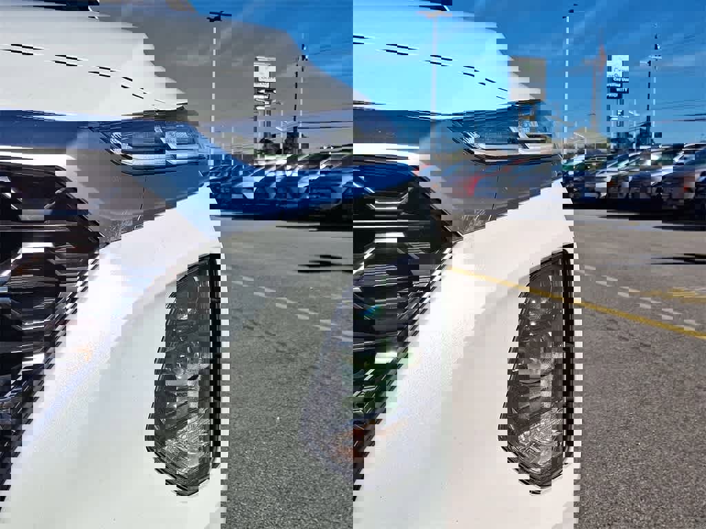 Used 2019 Hyundai Santa Fe Limited image 9