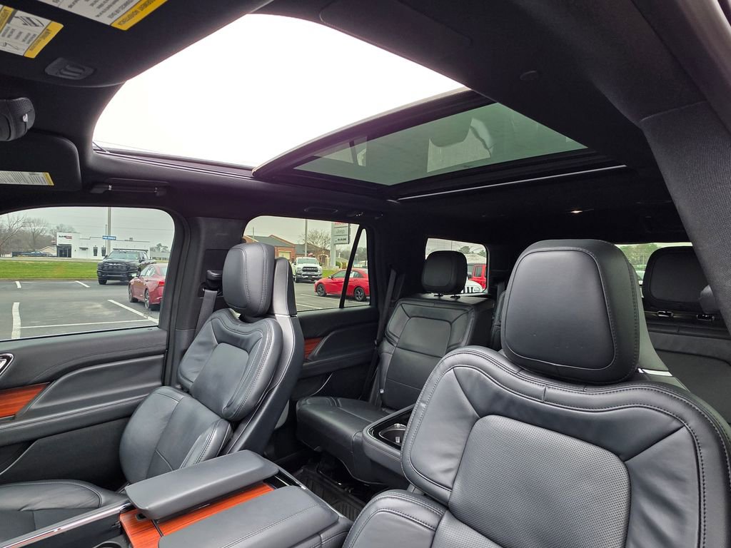 Used 2024 Lincoln Navigator Reserve image 29