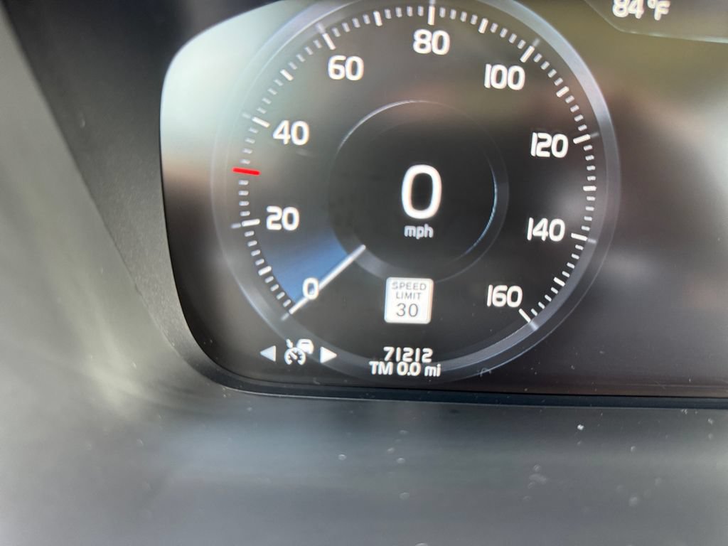 Used 2021 Volvo XC90 T5 Momentum w/ Climate Package AWD/4WD image 25