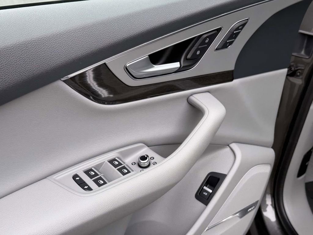 Used 2019 Audi Q7 2.0T Premium Plus image 18