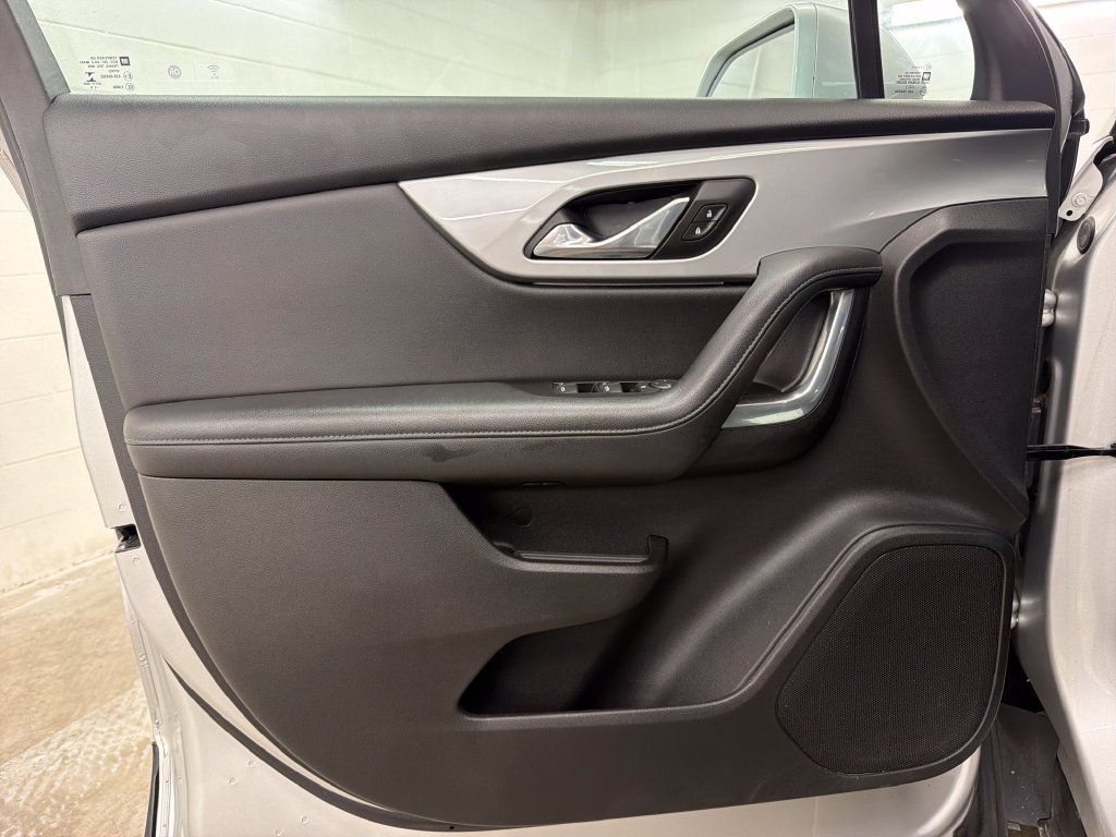 Used 2019 Chevrolet Blazer LT FWD image 16
