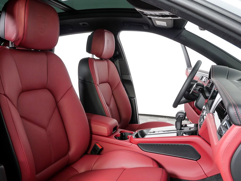 New 2026 Porsche Macan S image 23