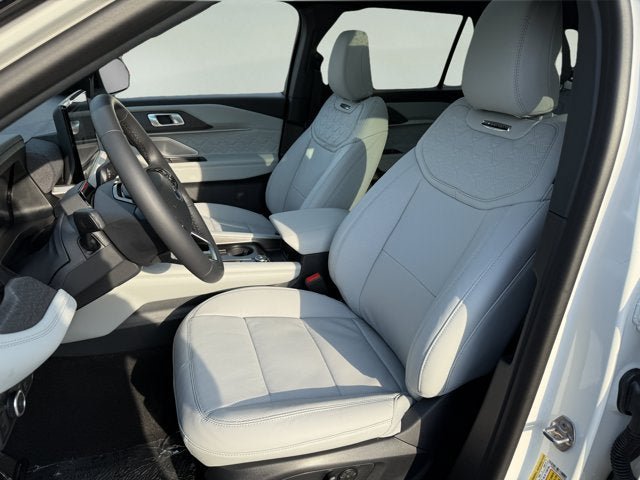 New 2027 Ford Explorer Platinum w/ 3.0L Ultimate Package AWD/4WD image 9