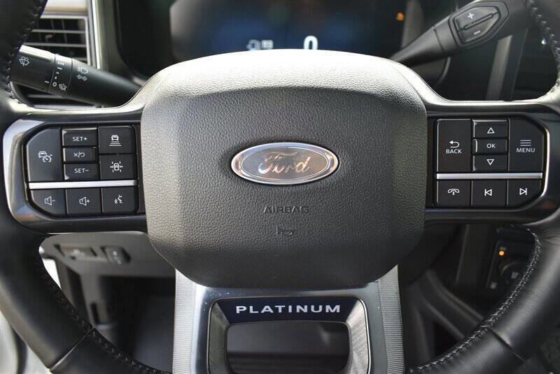 Used 2025 Ford F350 Platinum w/ FX4 Off-Road Package image 16