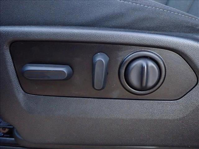 Used 2022 Chevrolet Silverado 1500 LT w/ Convenience Package II image 11