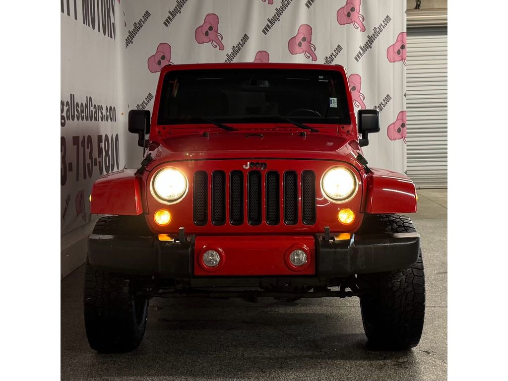 Used 2016 Jeep Wrangler Unlimited Sahara w/ Connectivity Group image 6