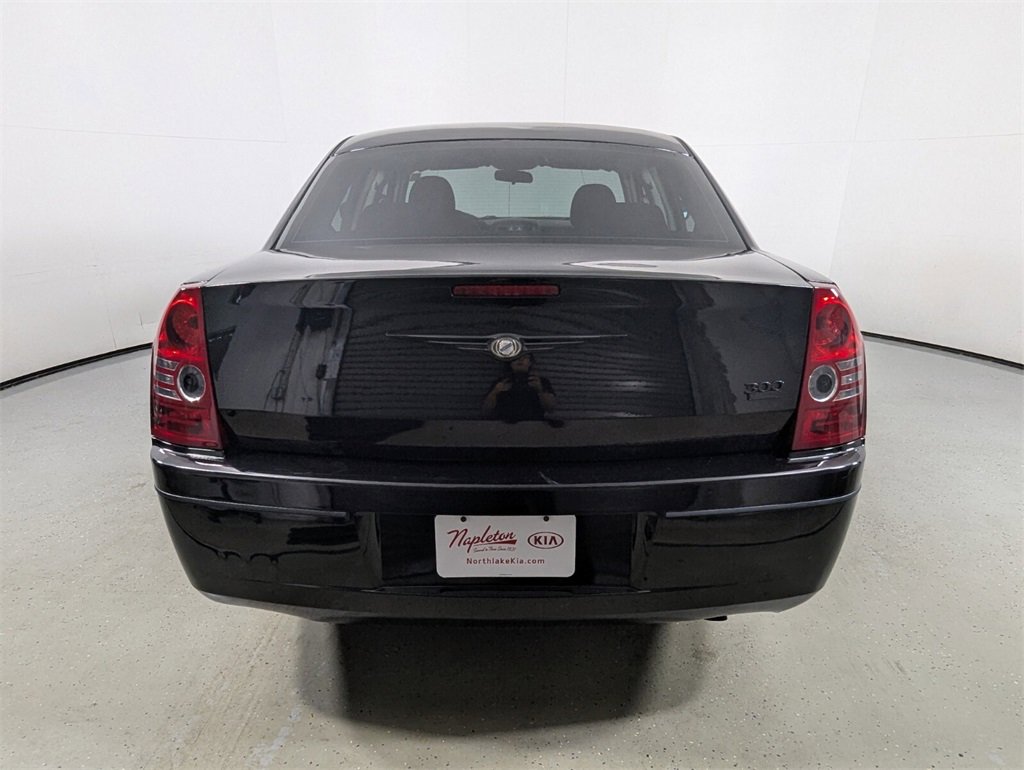 Used 2010 Chrysler 300 Touring image 6