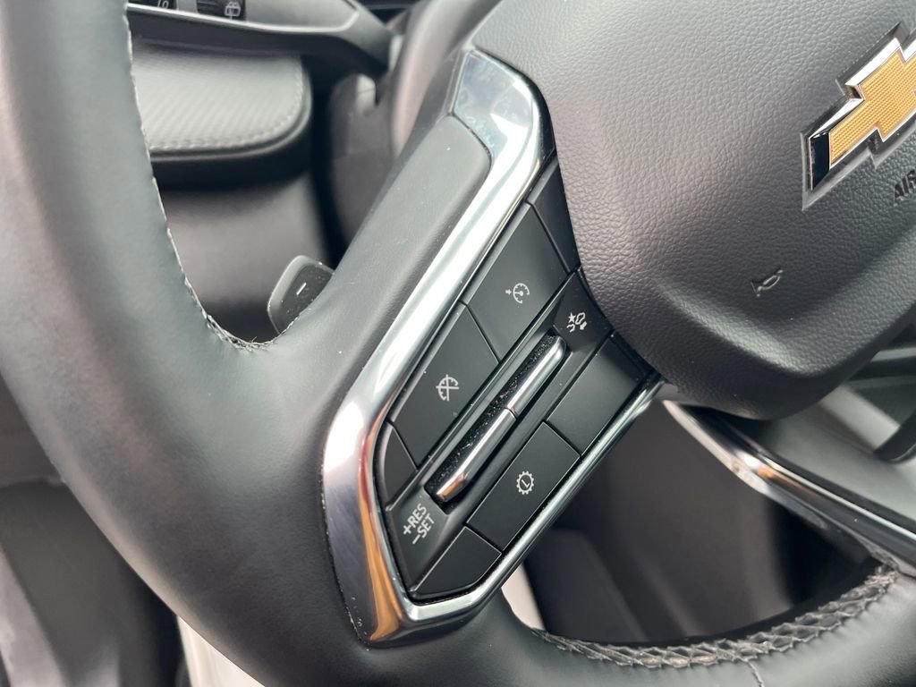 Used 2025 Chevrolet Equinox LT image 11