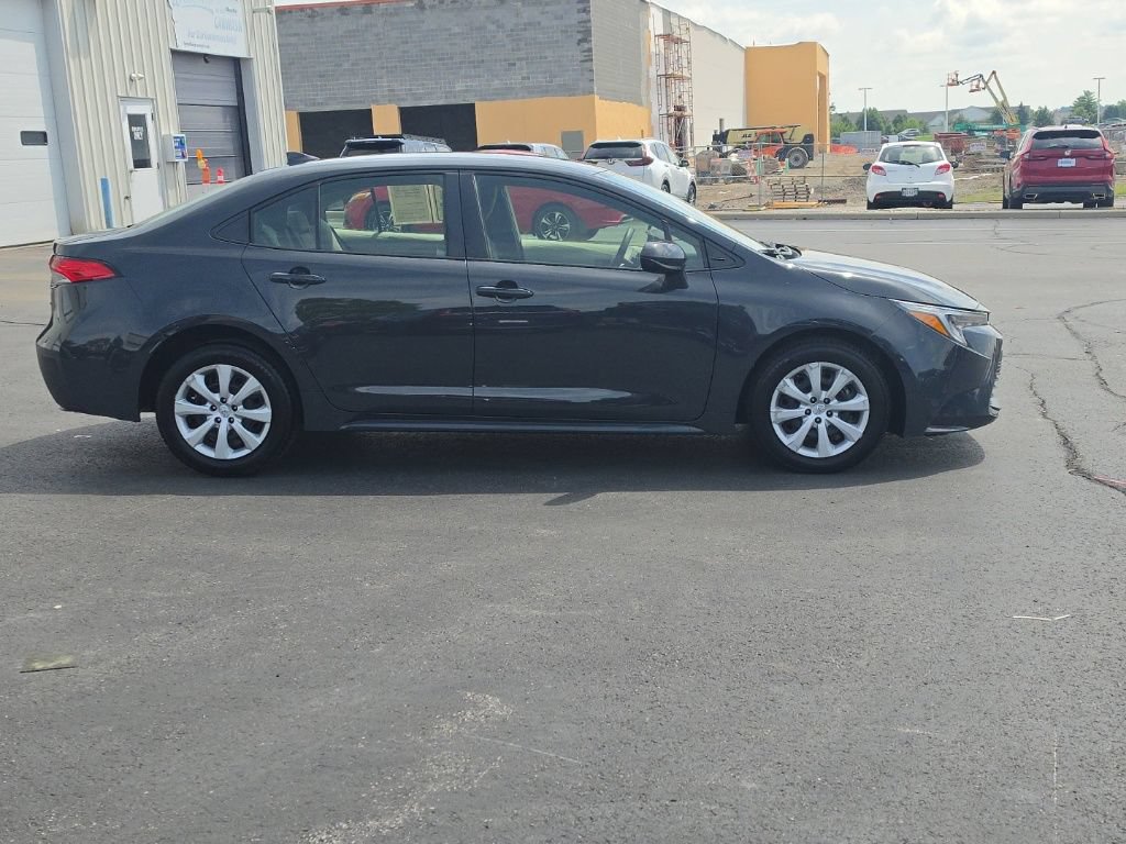 Used 2023 Toyota Corolla LE FWD image 9