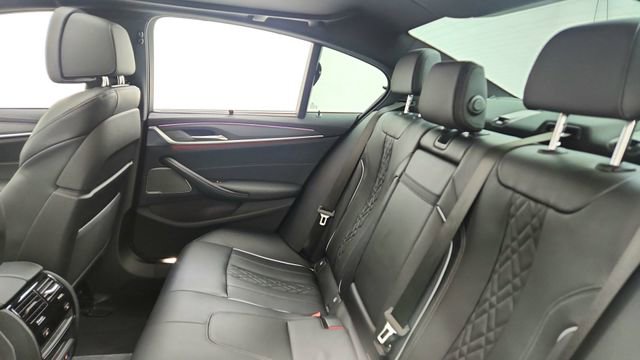 Used 2022 BMW 530e xDrive 530e iPerformance w/ Executive Package image 30