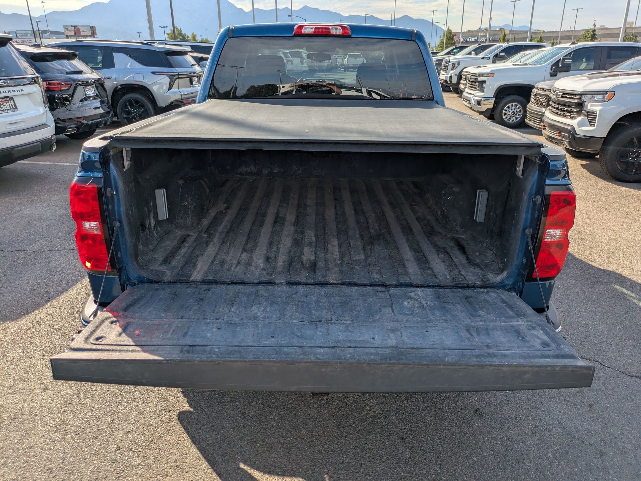 Used 2018 Chevrolet Silverado 1500 LT w/ LT Fleet Convenience Package AWD/4WD image 27