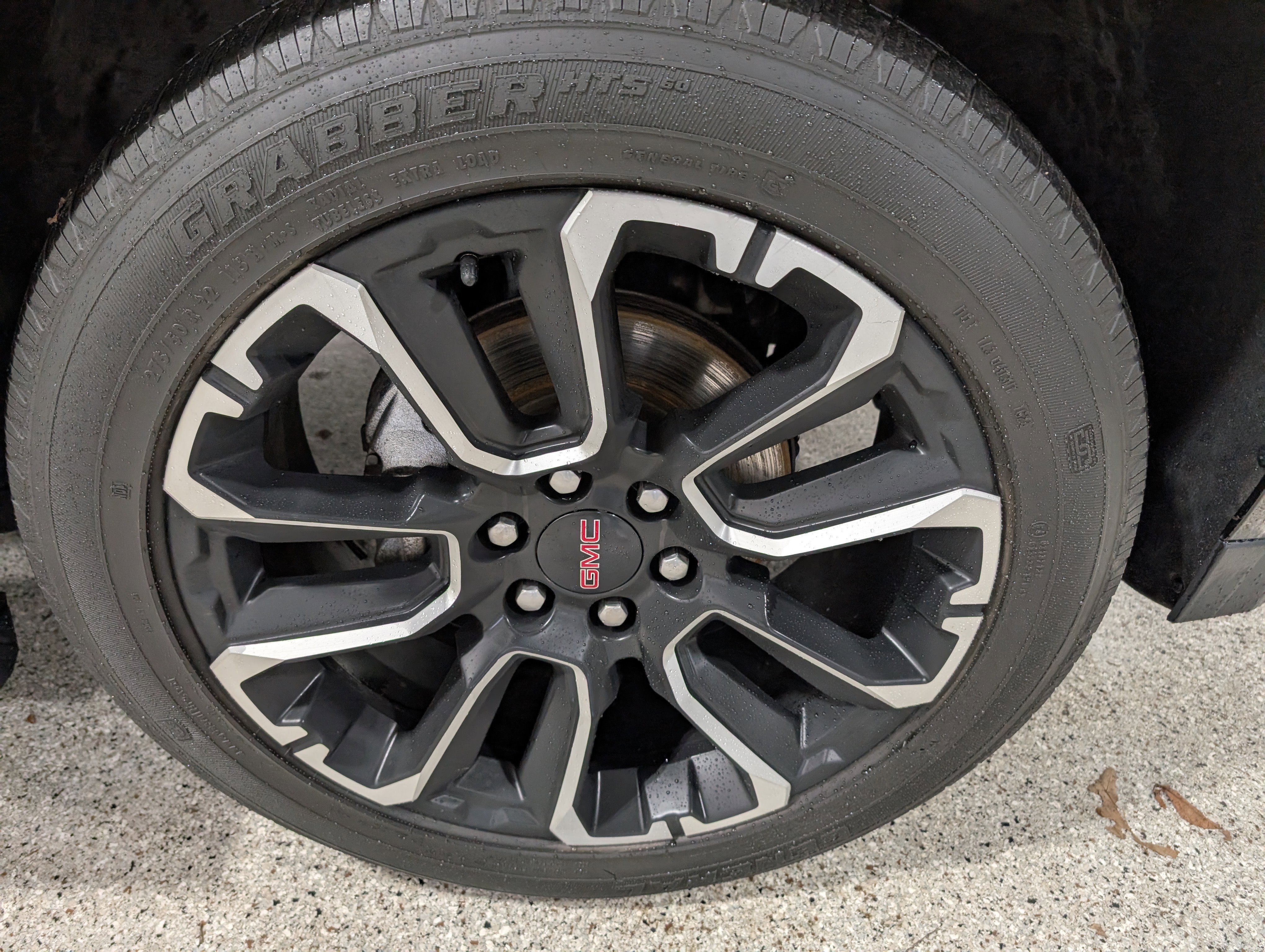 Used 2023 GMC Yukon XL Denali w/ Advanced Technology Package image 14