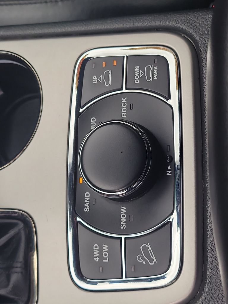 Used 2019 Jeep Grand Cherokee High Altitude AWD/4WD image 32