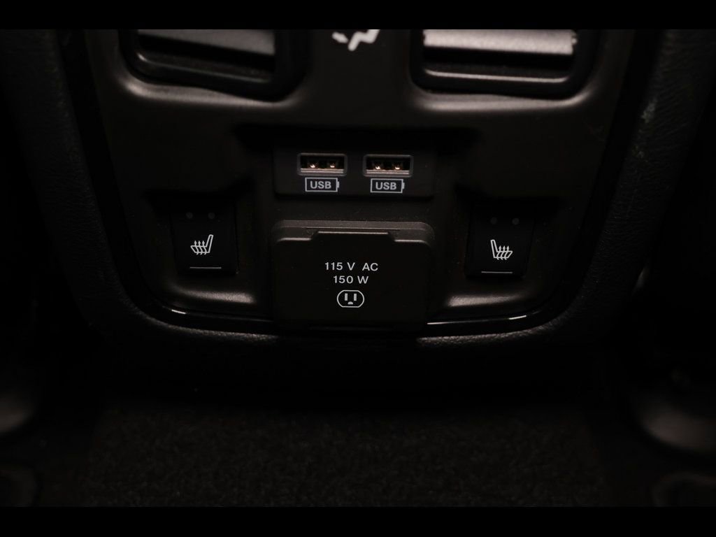 Used 2024 Dodge Durango R/T AWD/4WD image 30