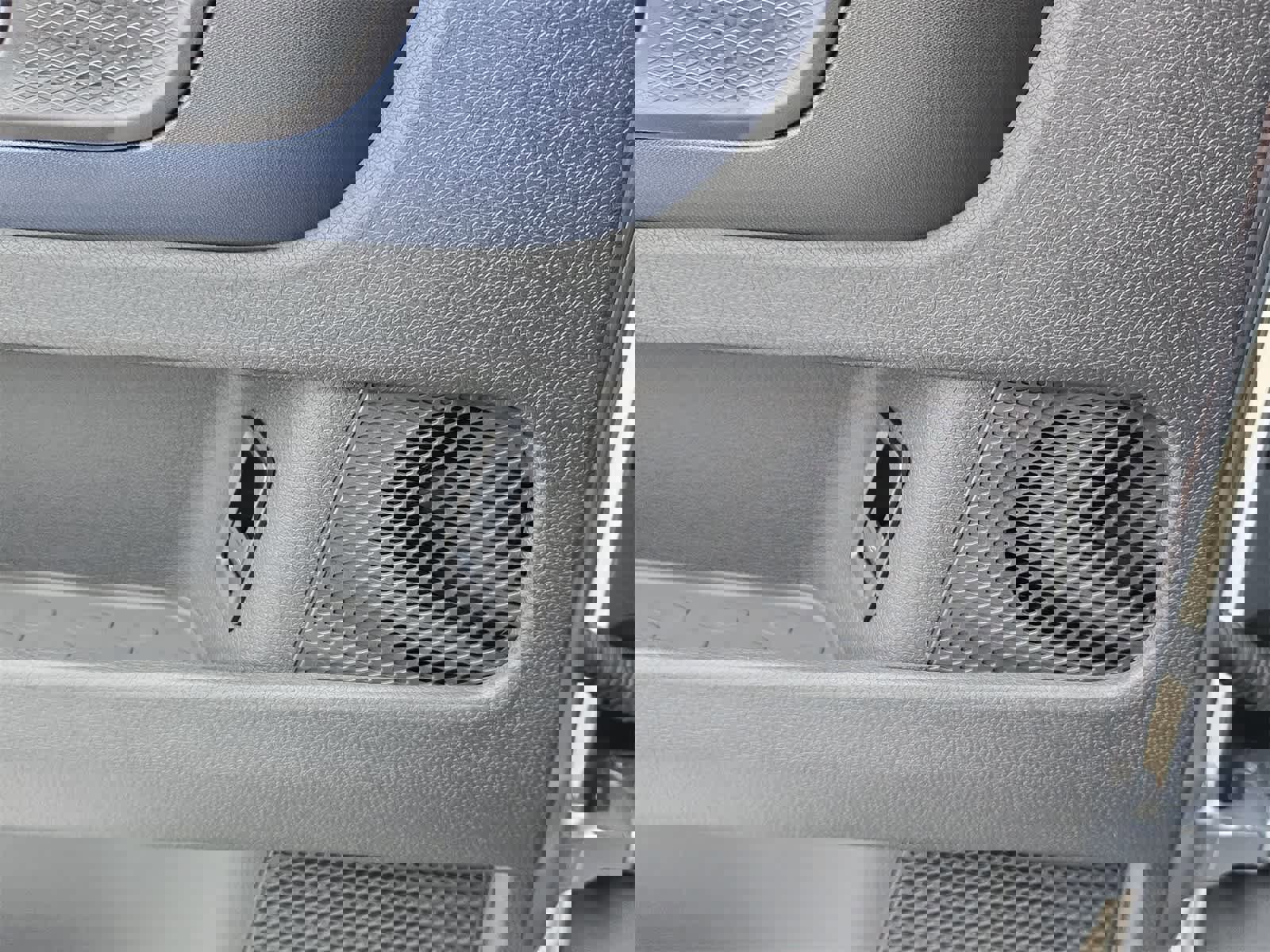 New 2025 Volkswagen ID. Buzz Pro S Plus image 30