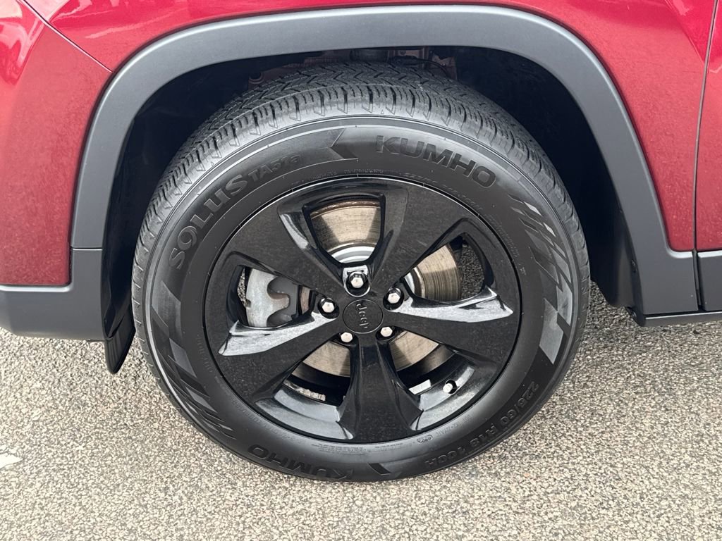 Used 2019 Jeep Cherokee Latitude Plus image 35