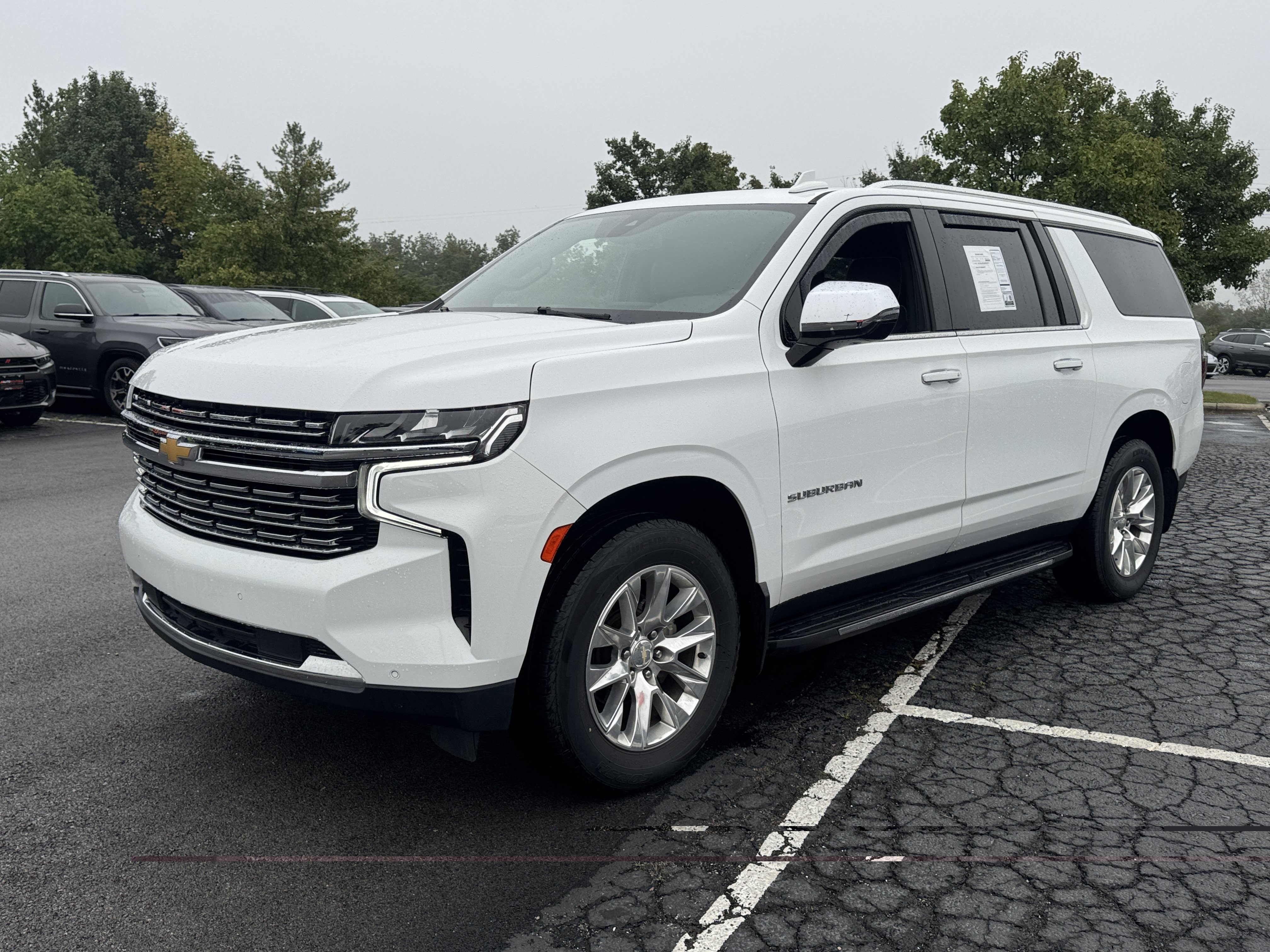 Used 2022 Chevrolet Suburban Premier AWD/4WD image 35