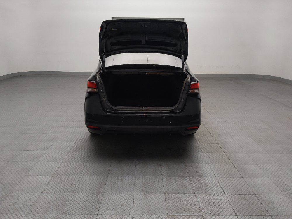 Used 2020 Nissan Versa SV FWD image 29