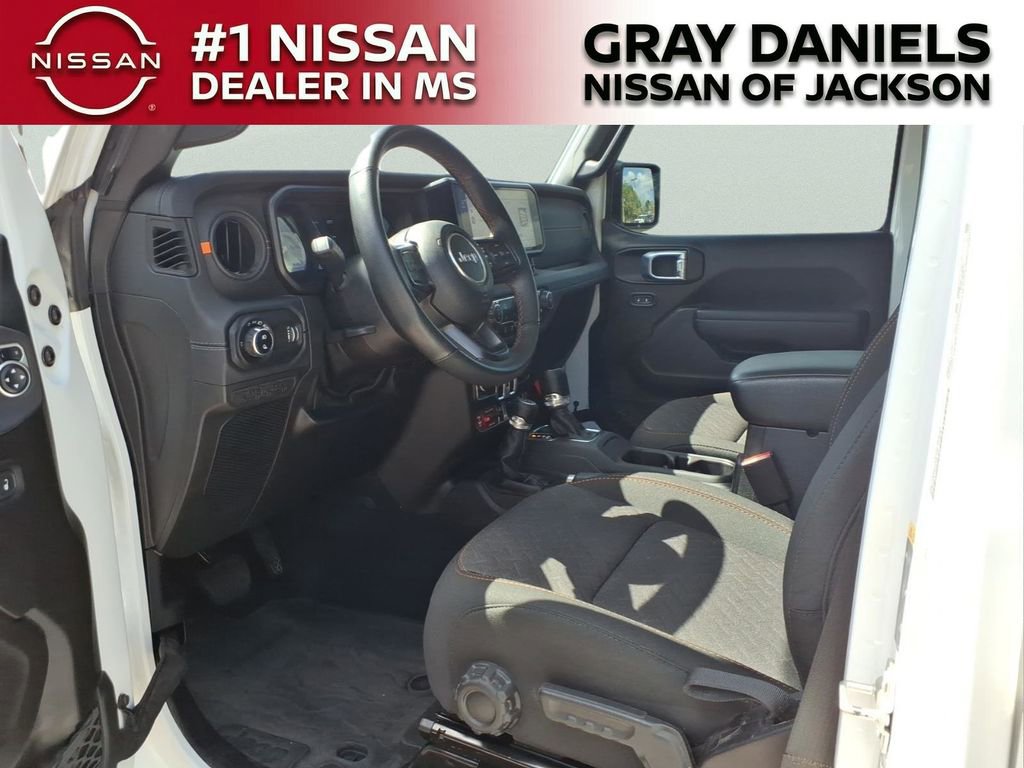 Used 2024 Jeep Gladiator Mojave image 24
