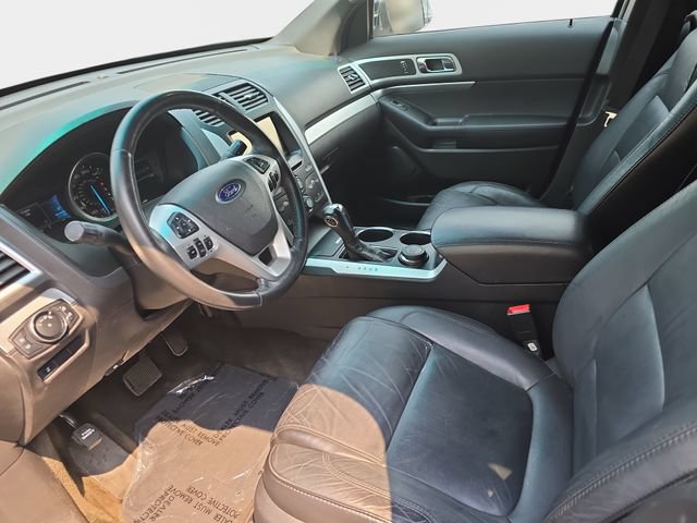 Used 2014 Ford Explorer XLT w/ Equipment Group 202A AWD/4WD image 20