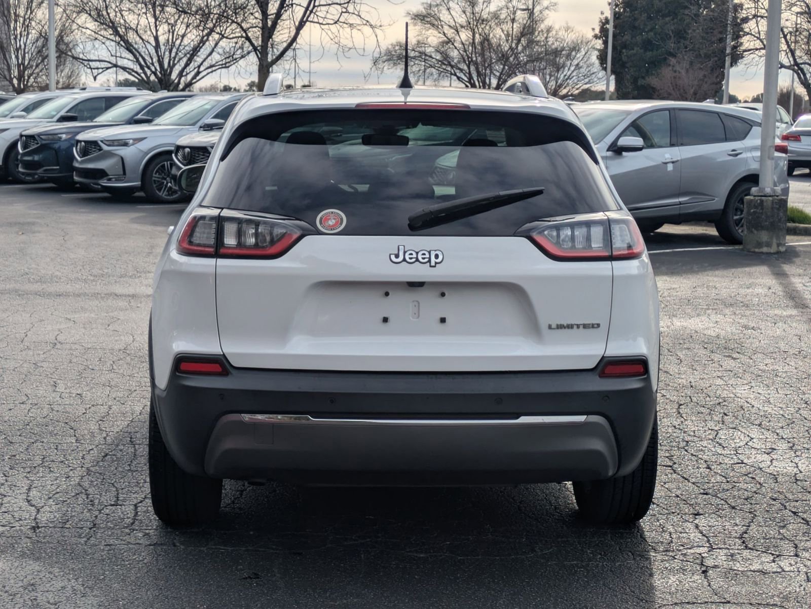 Used 2019 Jeep Cherokee Limited image 6