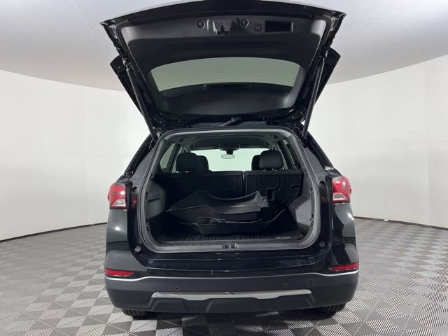 Used 2023 Chevrolet Equinox LT image 48