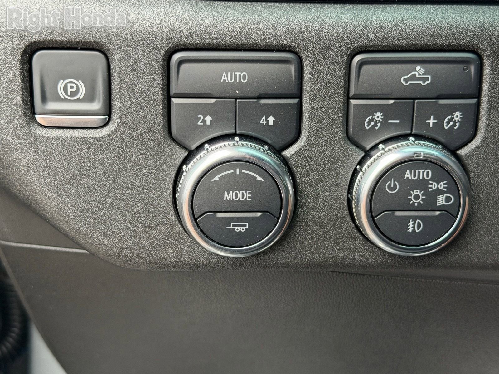 Used 2025 GMC Sierra 1500 Elevation image 19