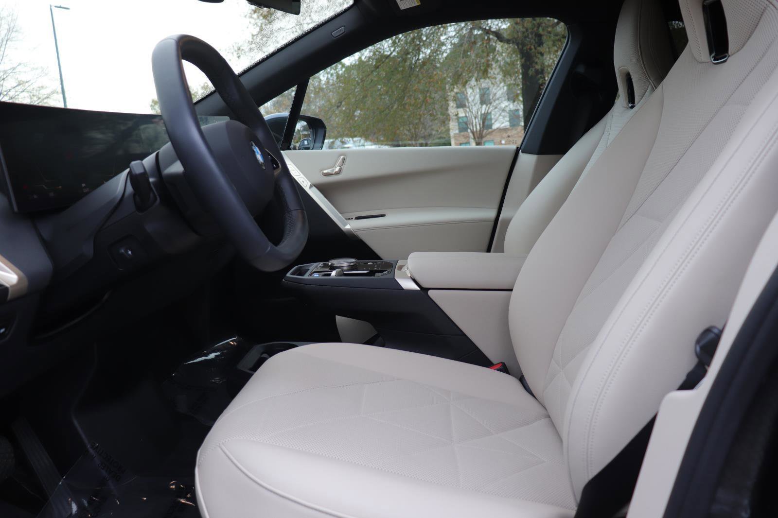 Used 2026 BMW iX xDrive45 image 10