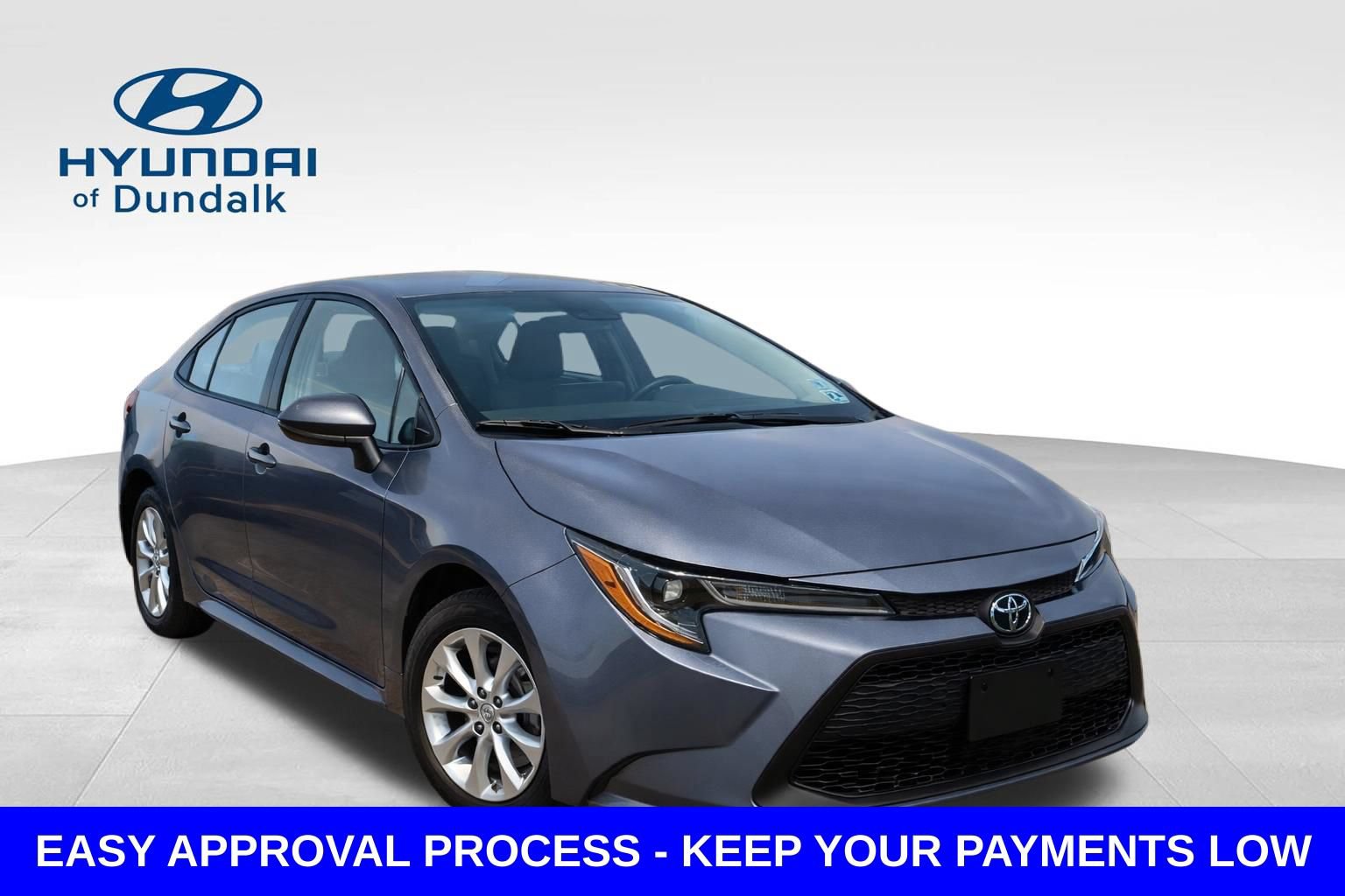Used 2025 Toyota Corolla LE FWD image 3