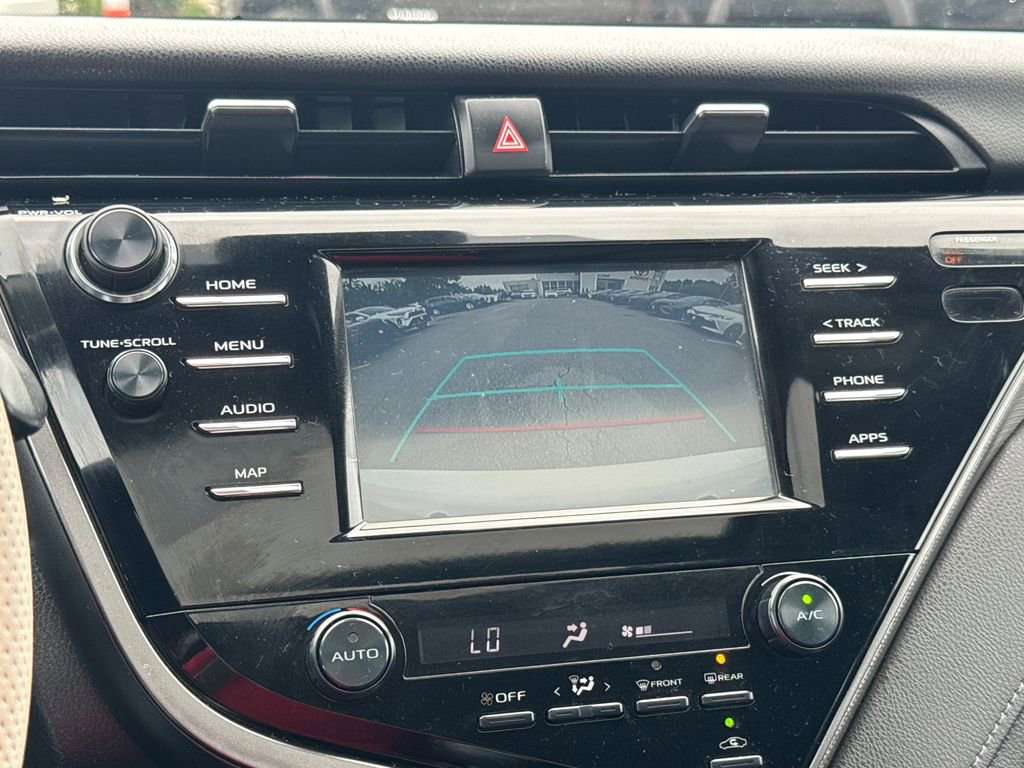 Used 2019 Toyota Camry SE FWD image 23
