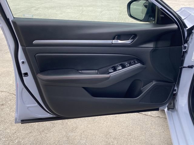Used 2024 Nissan Altima 2.5 SR image 21