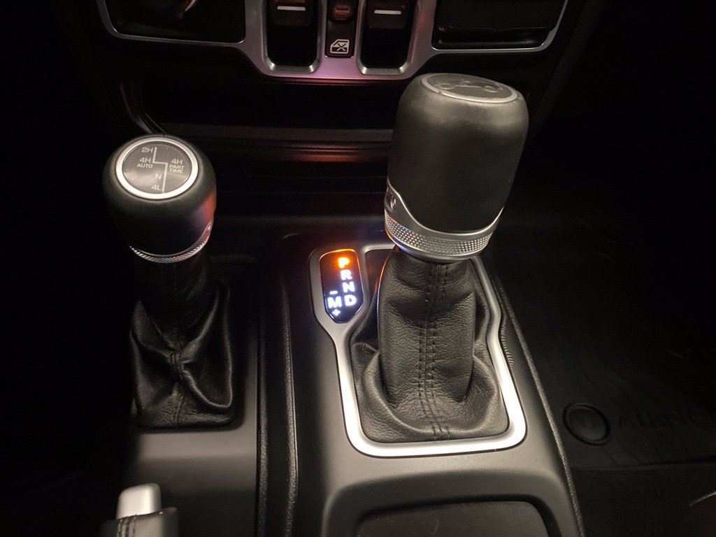 Used 2019 Jeep Wrangler Unlimited Sahara AWD/4WD image 14