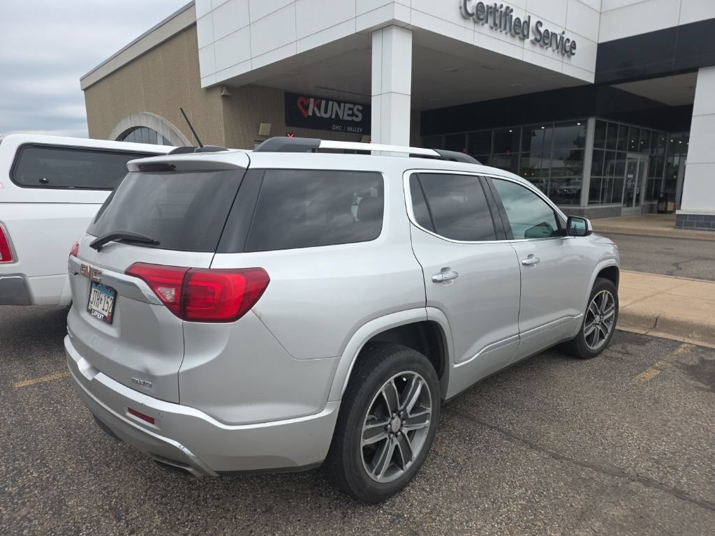 Used 2019 GMC Acadia Denali w/ Technology Package AWD/4WD image 6