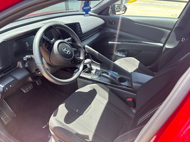 Used 2025 Hyundai Elantra Sport FWD image 13