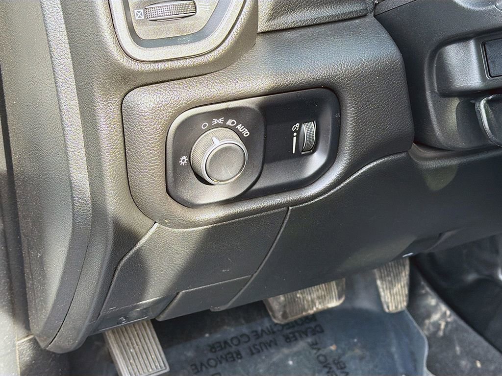 Used 2022 RAM 3500 Tradesman AWD/4WD image 23