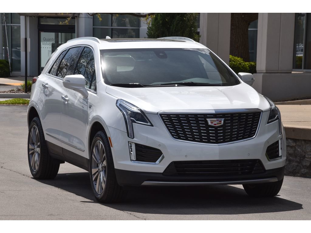 Used 2025 Cadillac XT5 Premium Luxury image 2
