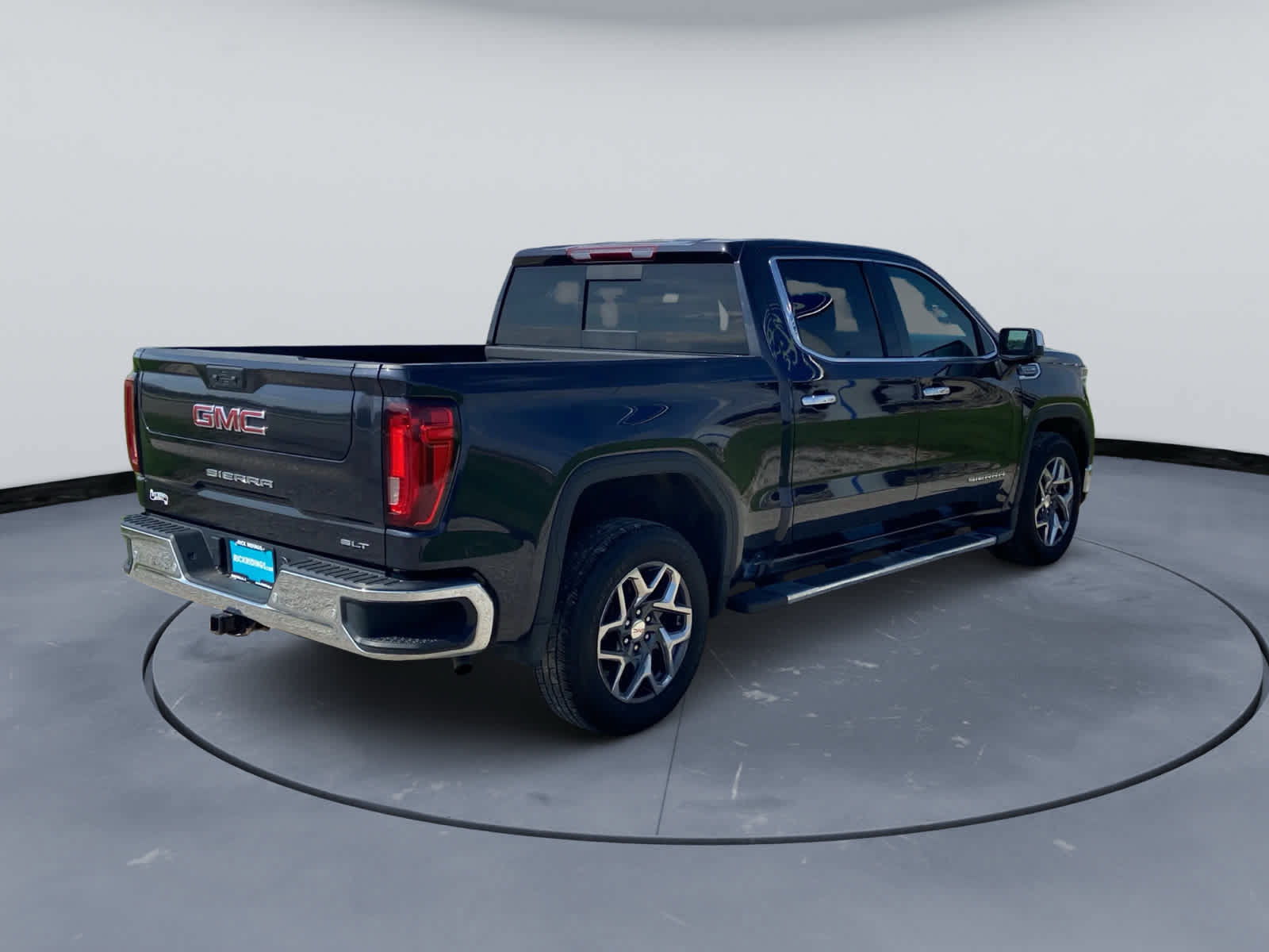 Used 2024 GMC Sierra 1500 SLT w/ SLT Premium Plus Package RWD image 7