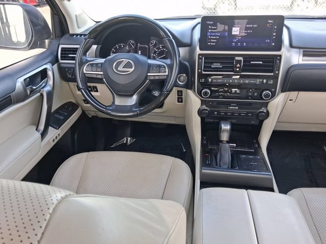 Used 2023 Lexus GX 460 Luxury w/ Accessory Package AWD/4WD image 8