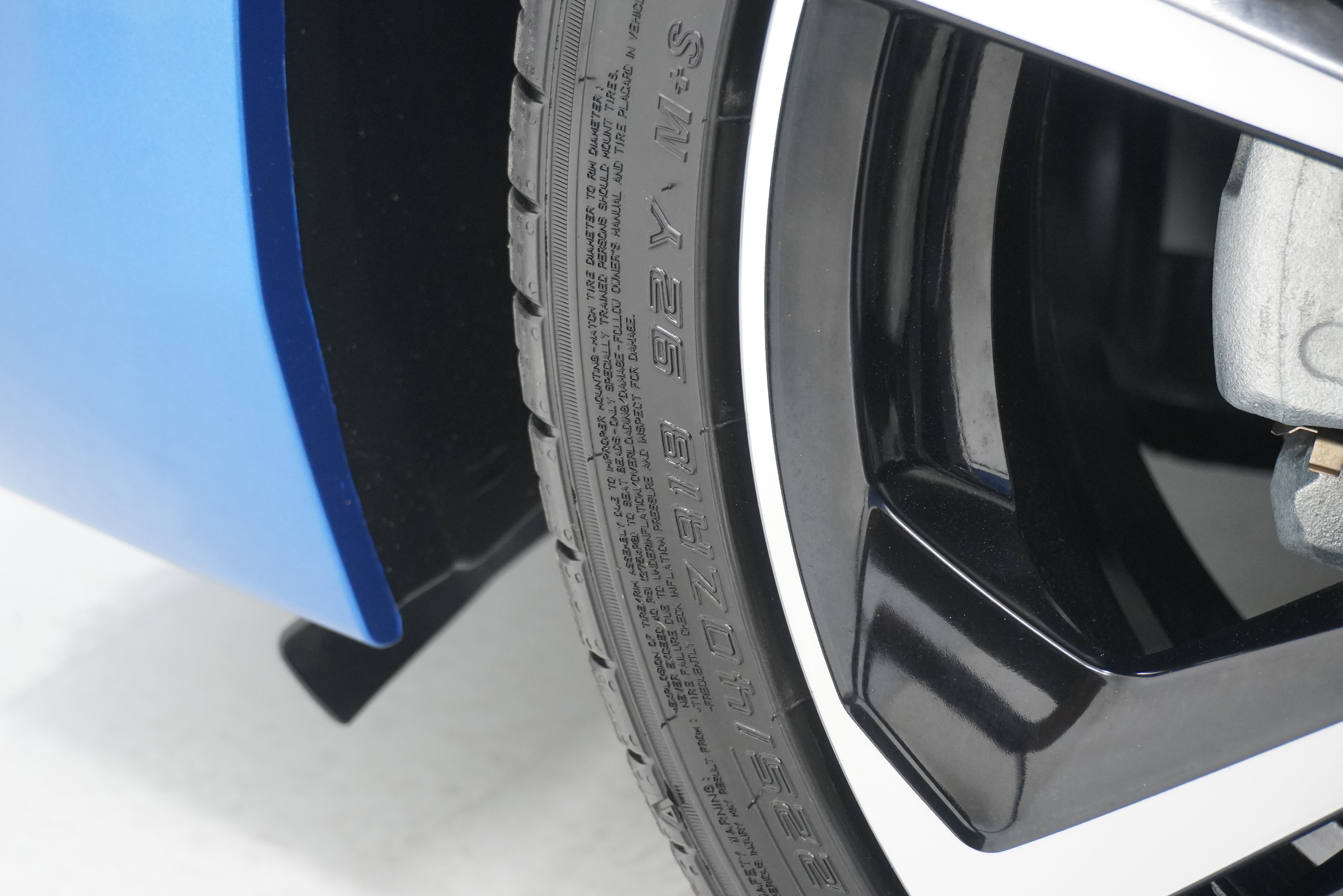 Used 2023 Nissan Sentra SR w/ SR Premium Package FWD image 27