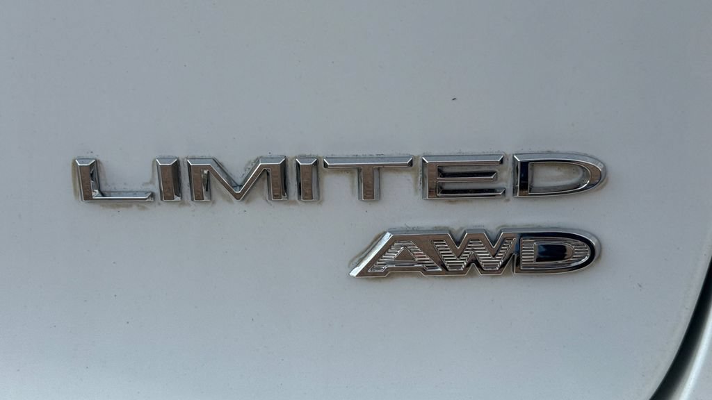 Used 2021 Chrysler Pacifica Limited w/ Premium & Safety Sphere Group AWD/4WD image 14