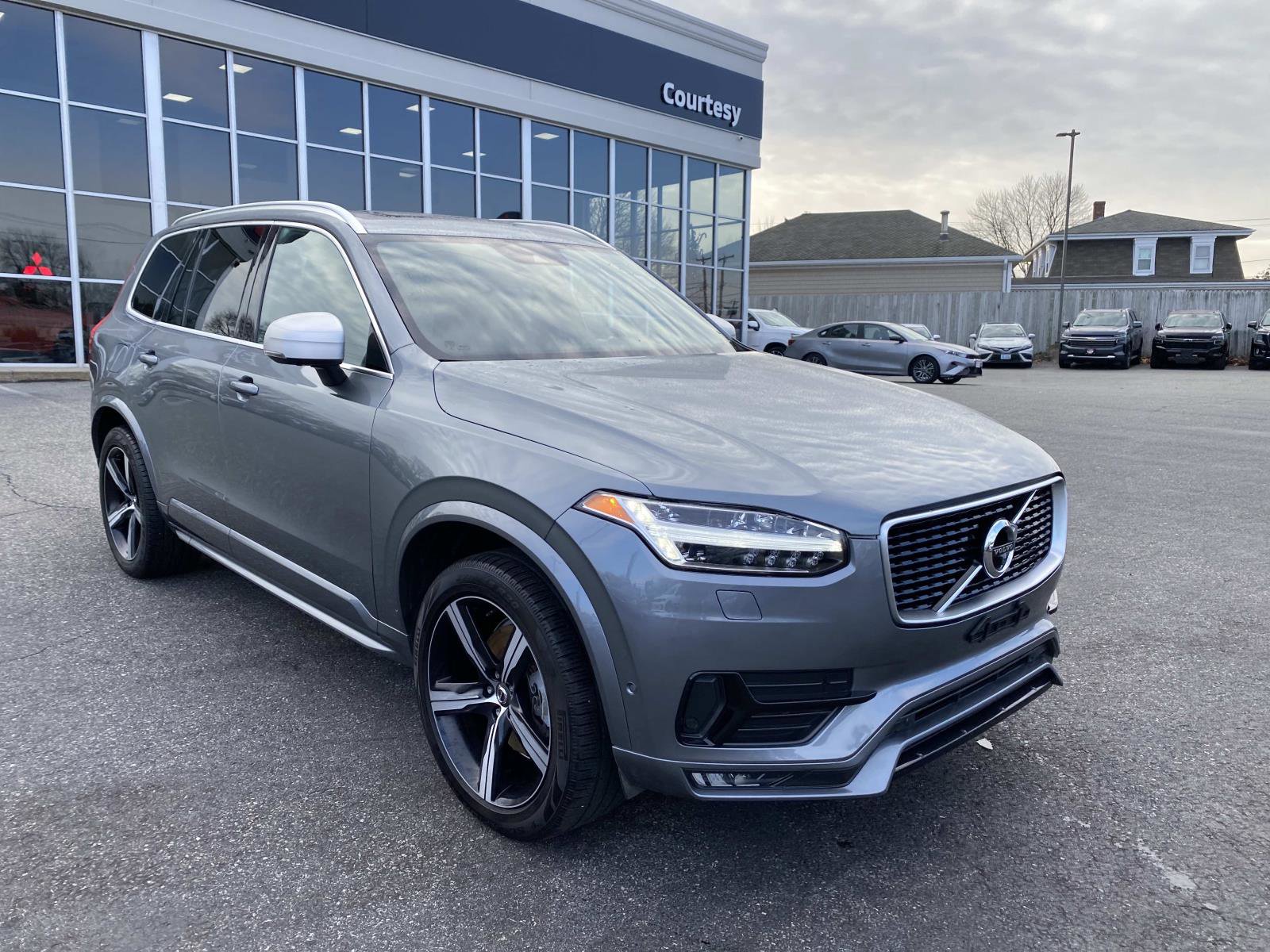 Used 2019 Volvo XC90 T6 R-Design w/ Advanced Package image 9
