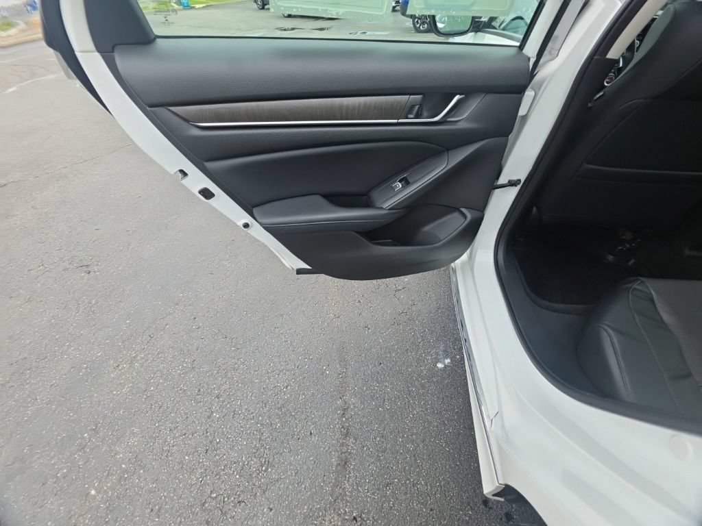 Used 2018 Honda Accord EX-L image 24