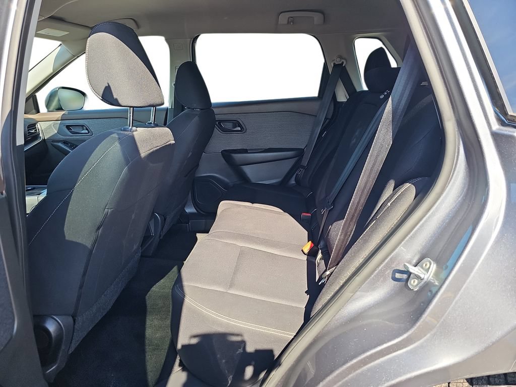 Used 2023 Nissan Rogue S FWD image 14