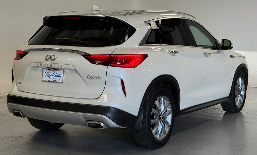 Used 2022 INFINITI QX50 Essential AWD/4WD image 3