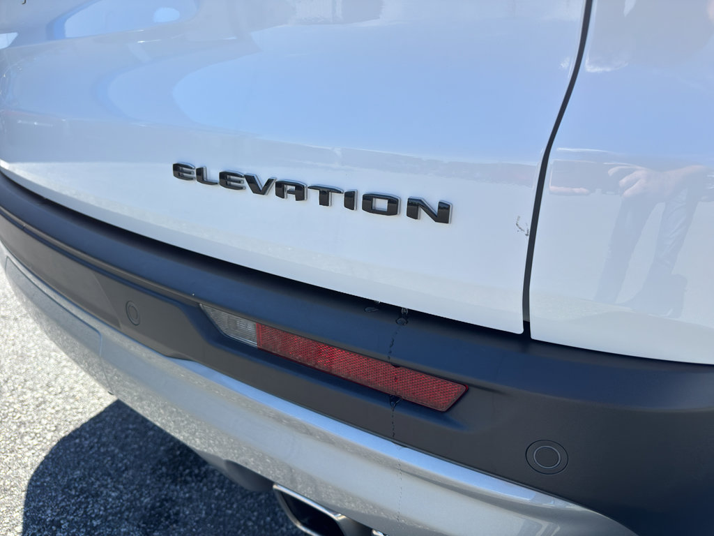 Used 2025 GMC Acadia Elevation image 7