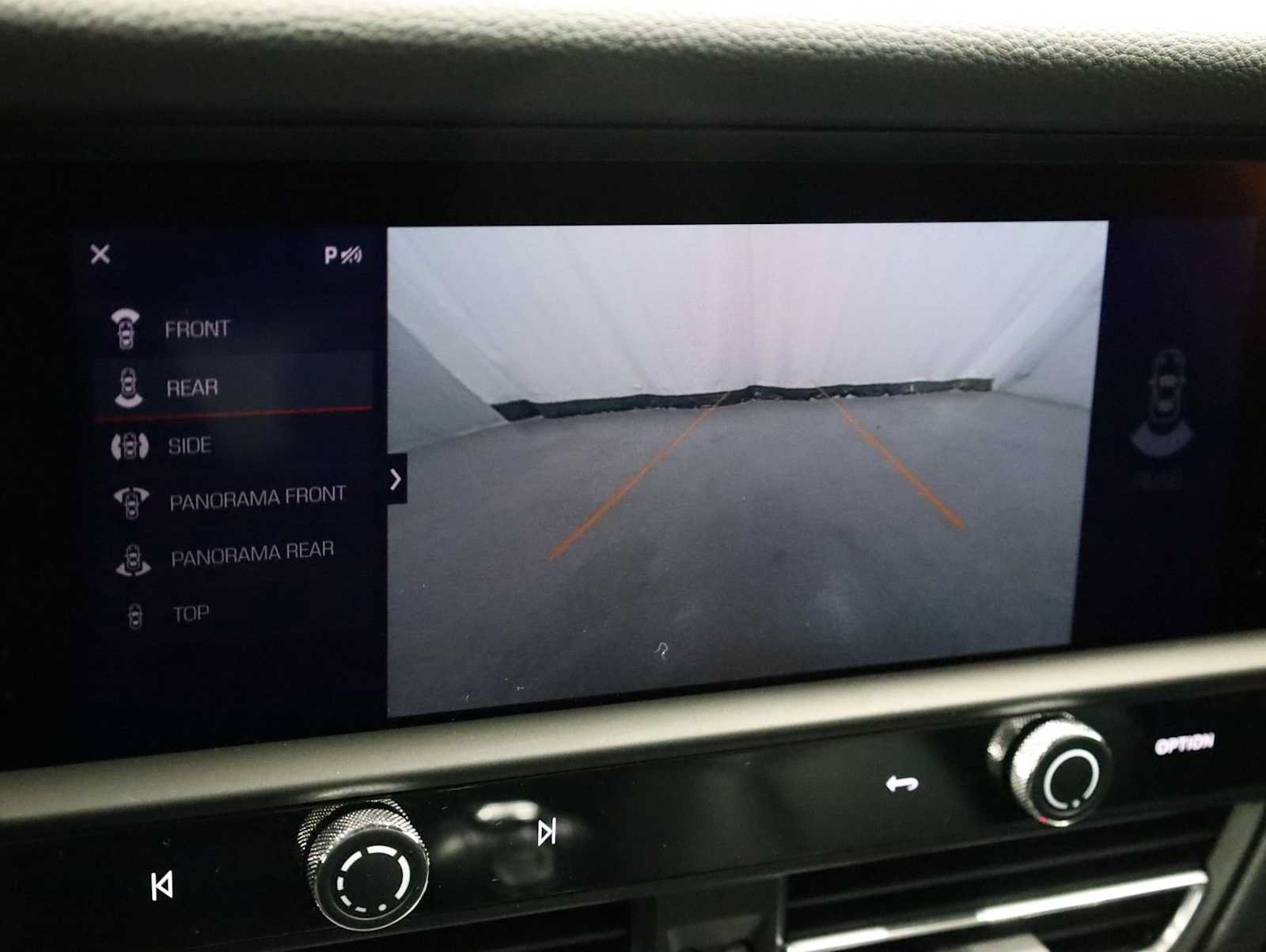 Certified 2025 Porsche Macan S AWD/4WD image 34