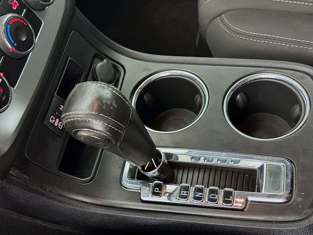 Used 2015 GMC Acadia SLE FWD image 14
