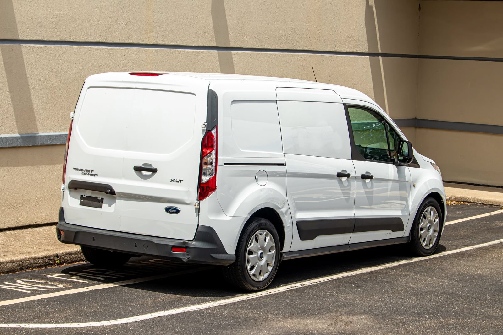 Used 2017 Ford Transit Connect XLT FWD image 7
