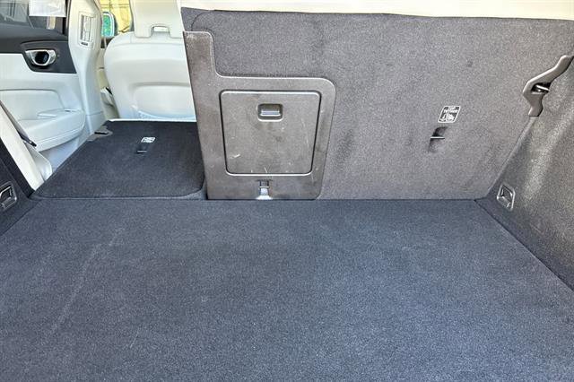 Certified 2023 Volvo XC60 T8 Ultimate image 15