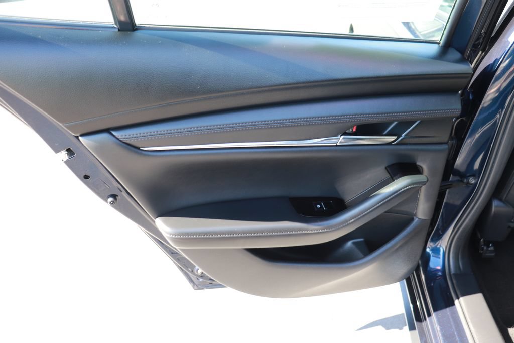 Used 2024 MAZDA MAZDA3 s FWD image 13